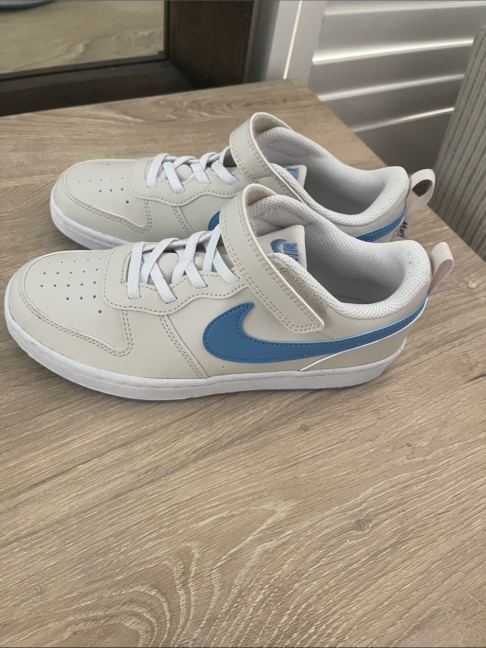 New with tags! Nike Kids Low-Top Sneakers in Cream and Light Blue